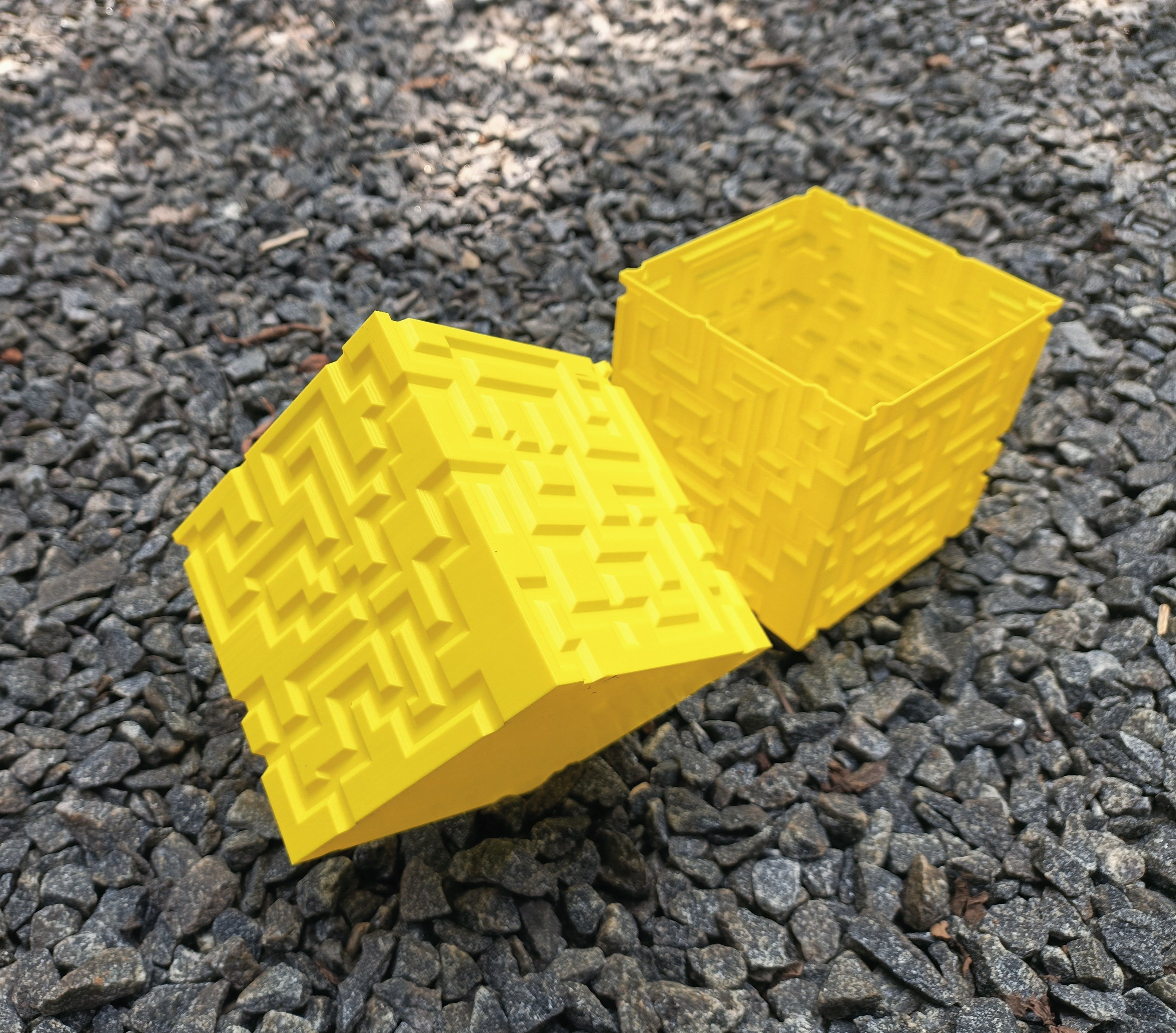 THE MAZE VASE V006 3D print model_1