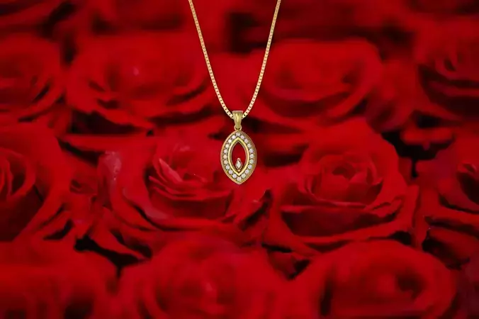 pendant gold necklace with diamonds in middle of roses