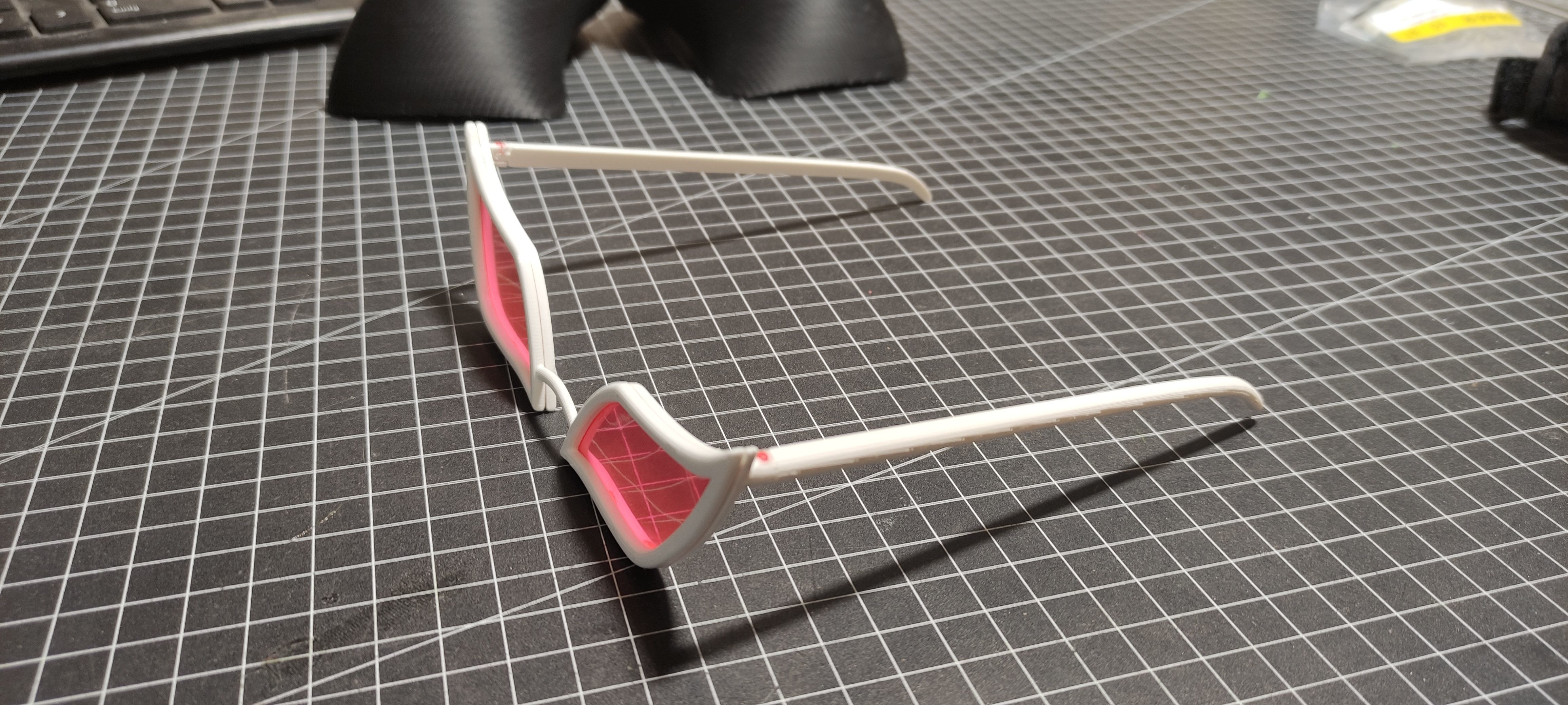 Doflamingo Glasses 3D print model_4