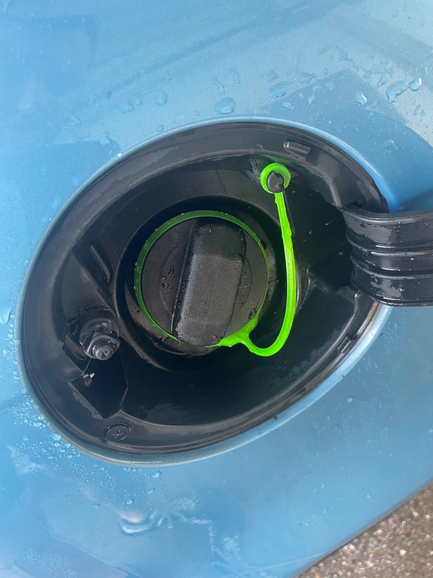 Audi A6 Car Gas Cap LWPEM Fuel Tank Cap Tether, Plastic, Compatible With  Car, Modern, A4 A6 Q5 A3 A8 Q7 C6 A2 A5, Black, Fuel Tank Caps - Canada  Aftermarket Accessories