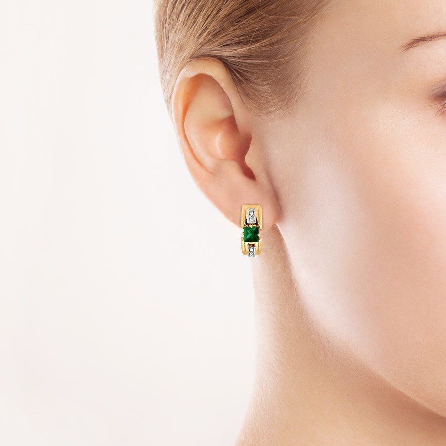 set stylish earrings and ring with emeralds and diamonds 408 3D Model Collection_25