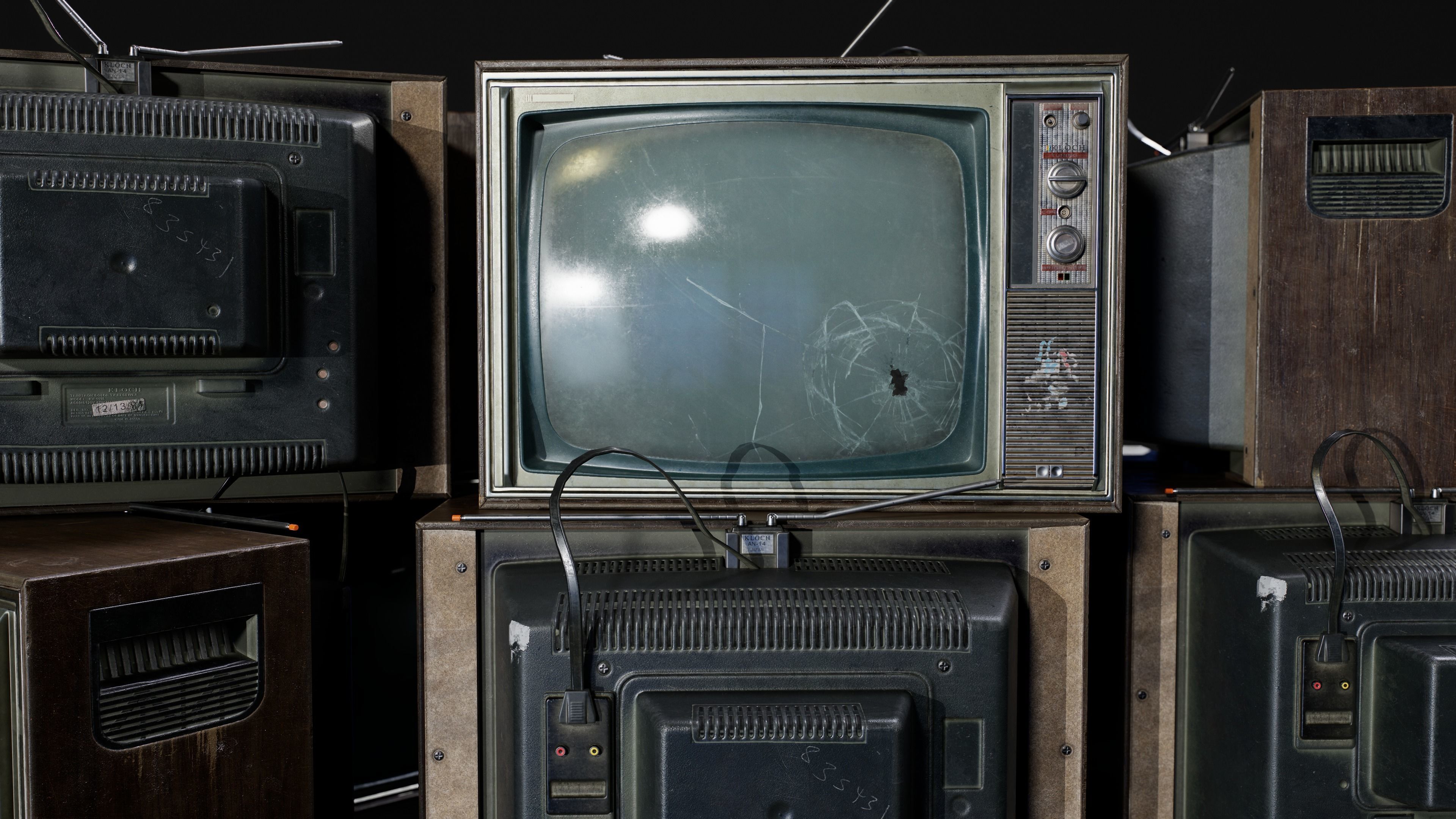 Old tv Low-poly 3D model_6