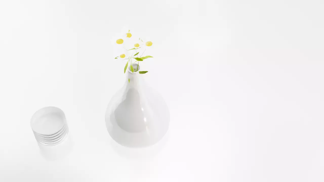 lowpoly vase with flowers Free low-poly 3D model
