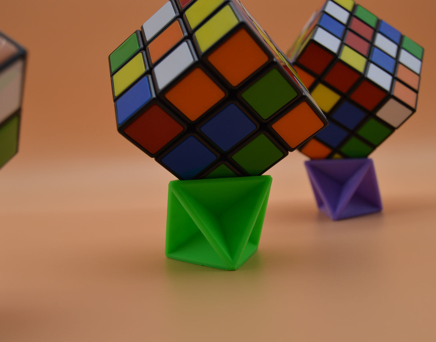 8-way symmetrical puzzle cube stand Free 3D print model_3