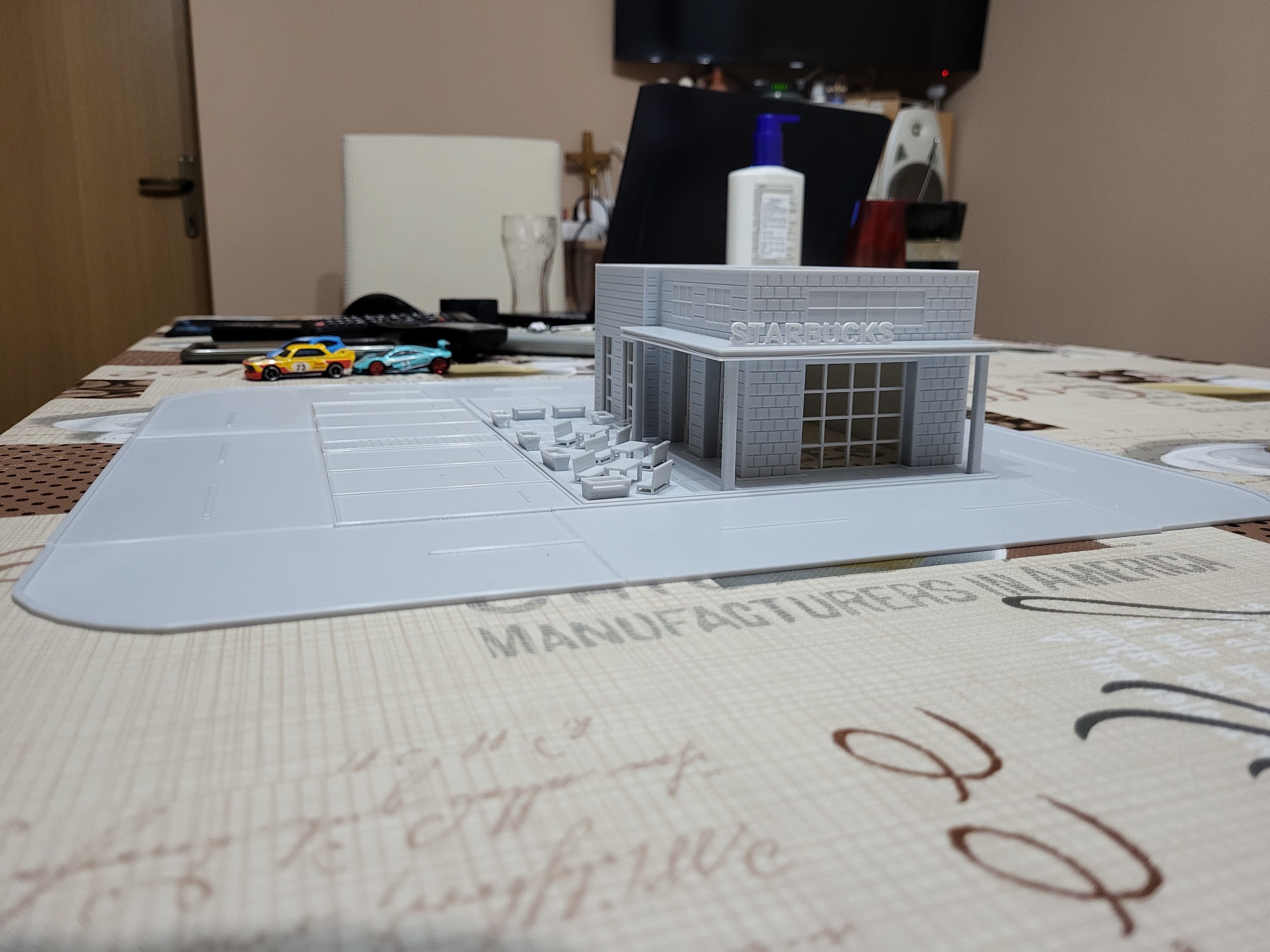 Starbucks diorama 3D print model_2