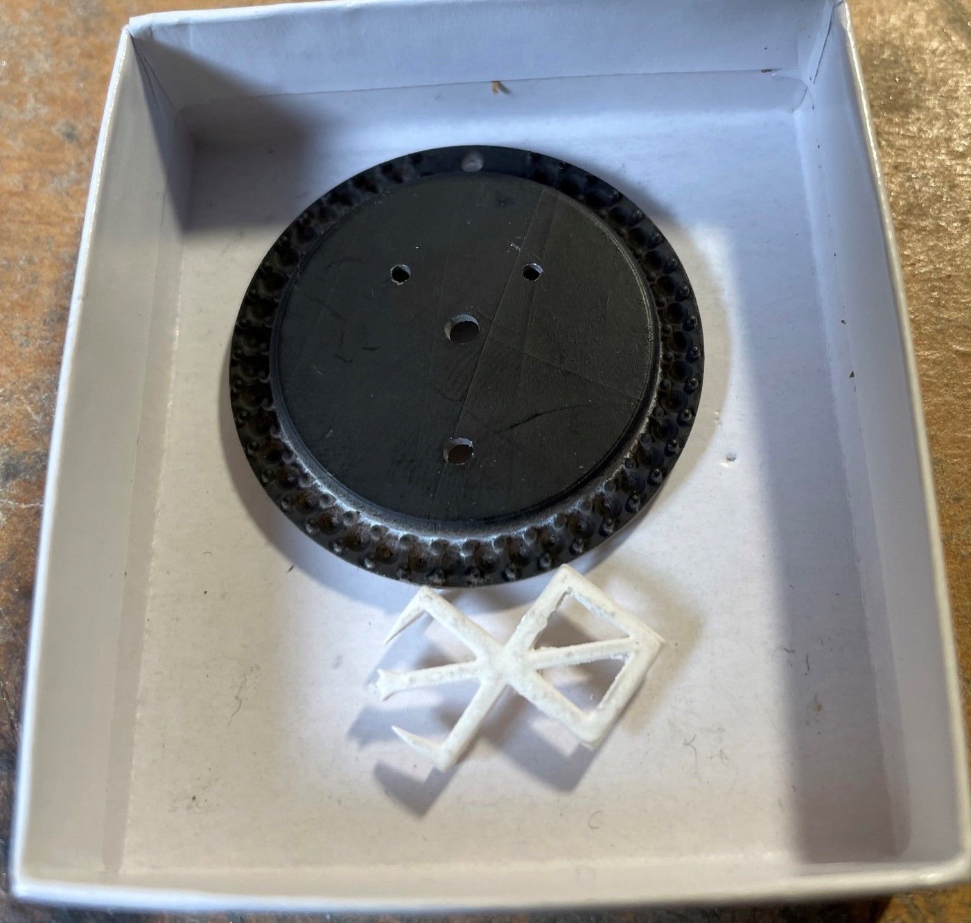 Berserk pendant in 2 parts for assembly  3D print model_1