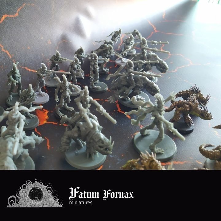 Dino cannibal chickens - pre-supported 3D Model Collection_1