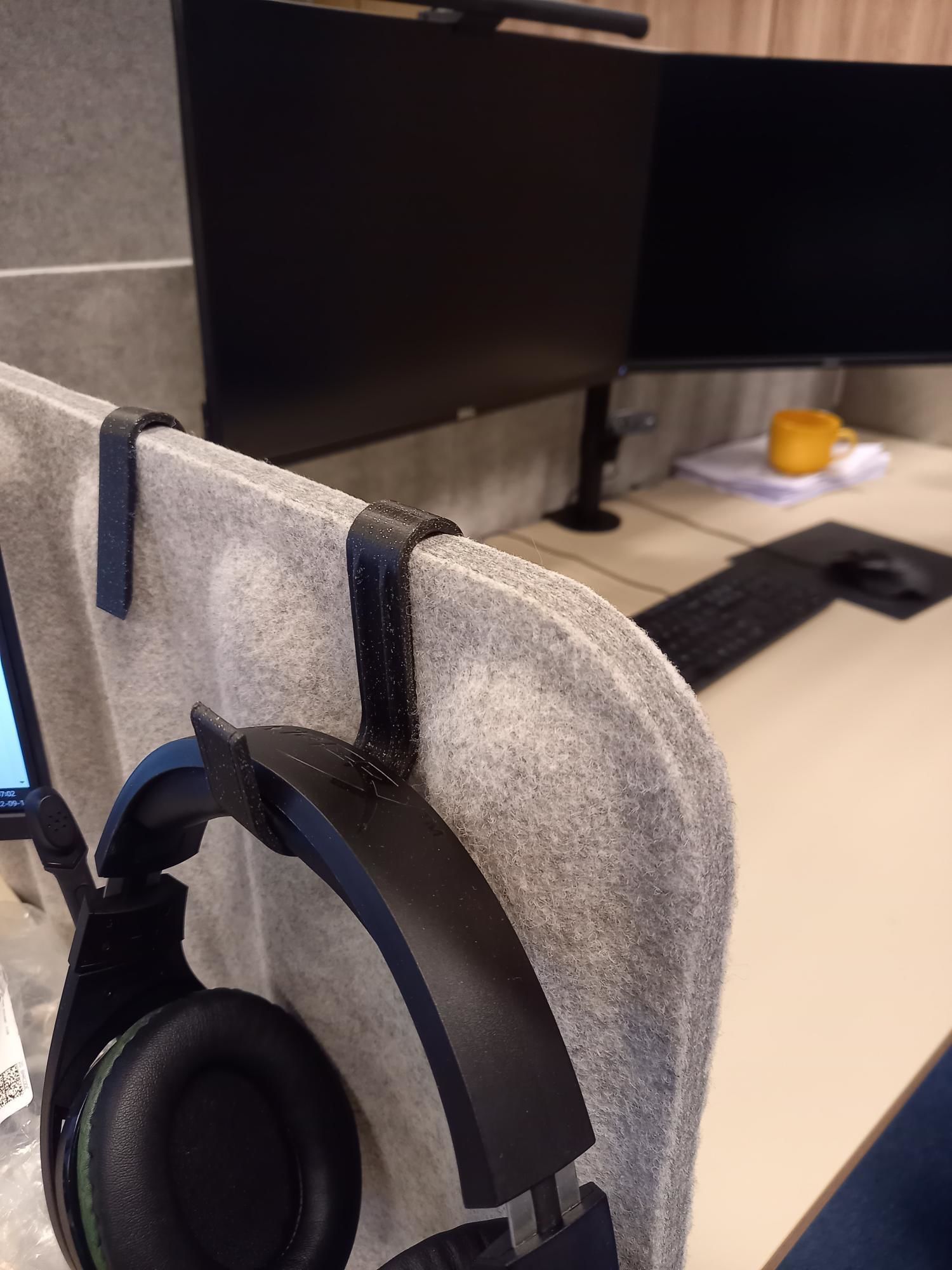 Headphone holder 3D print model_2