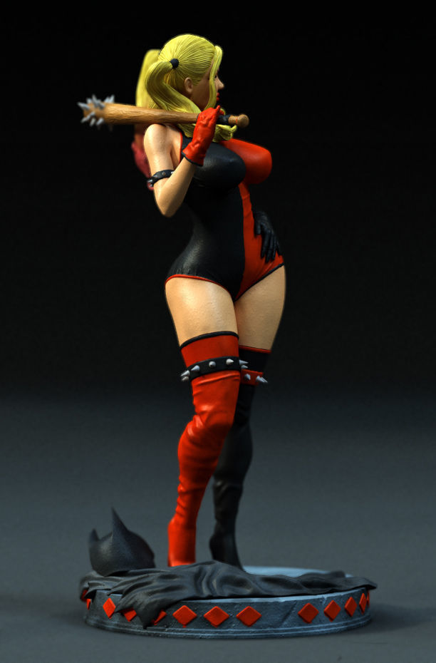 Harley quinn statue 3D print model_4