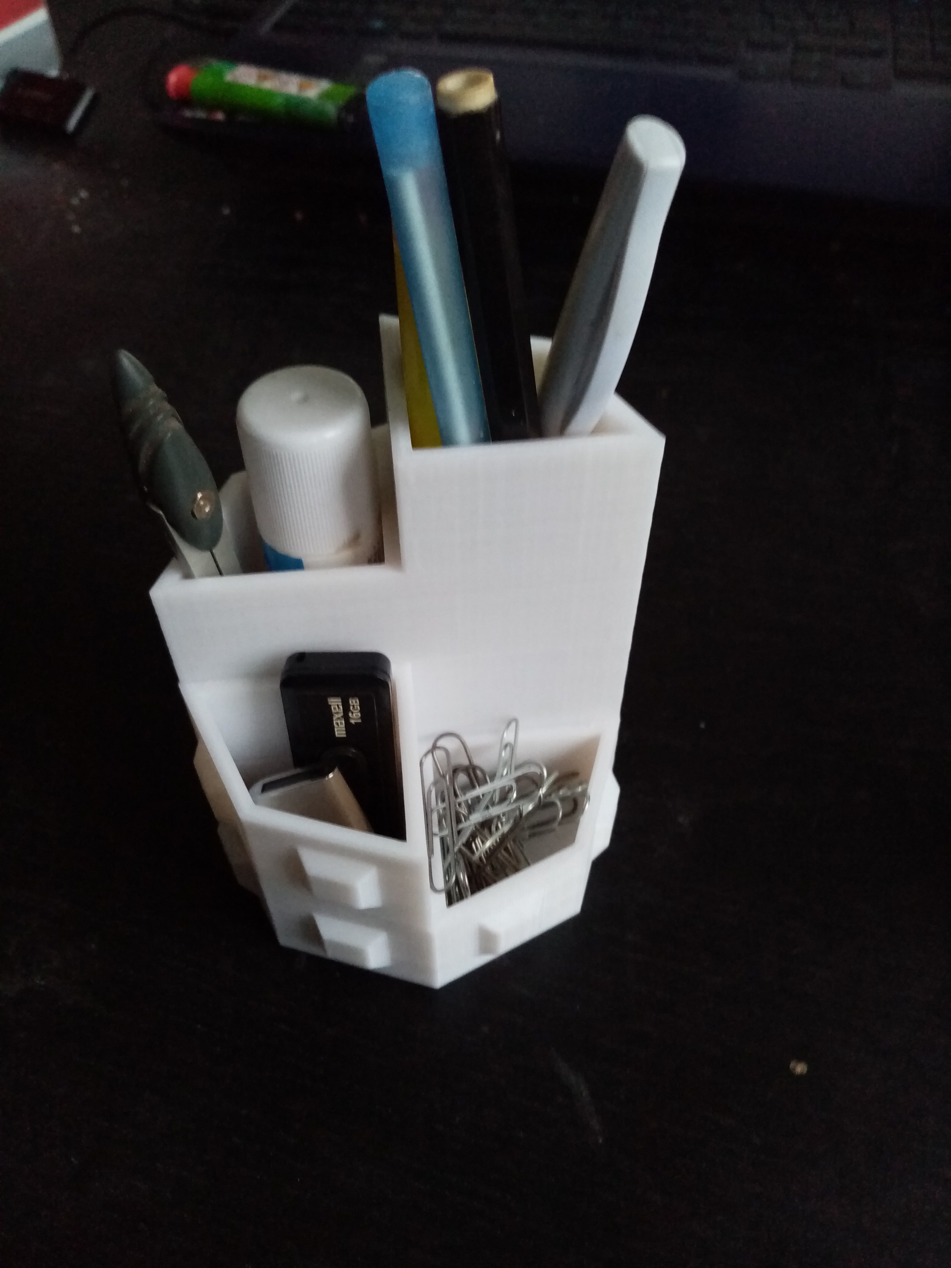 Pencil holder Octagon easy print 3D print model_1