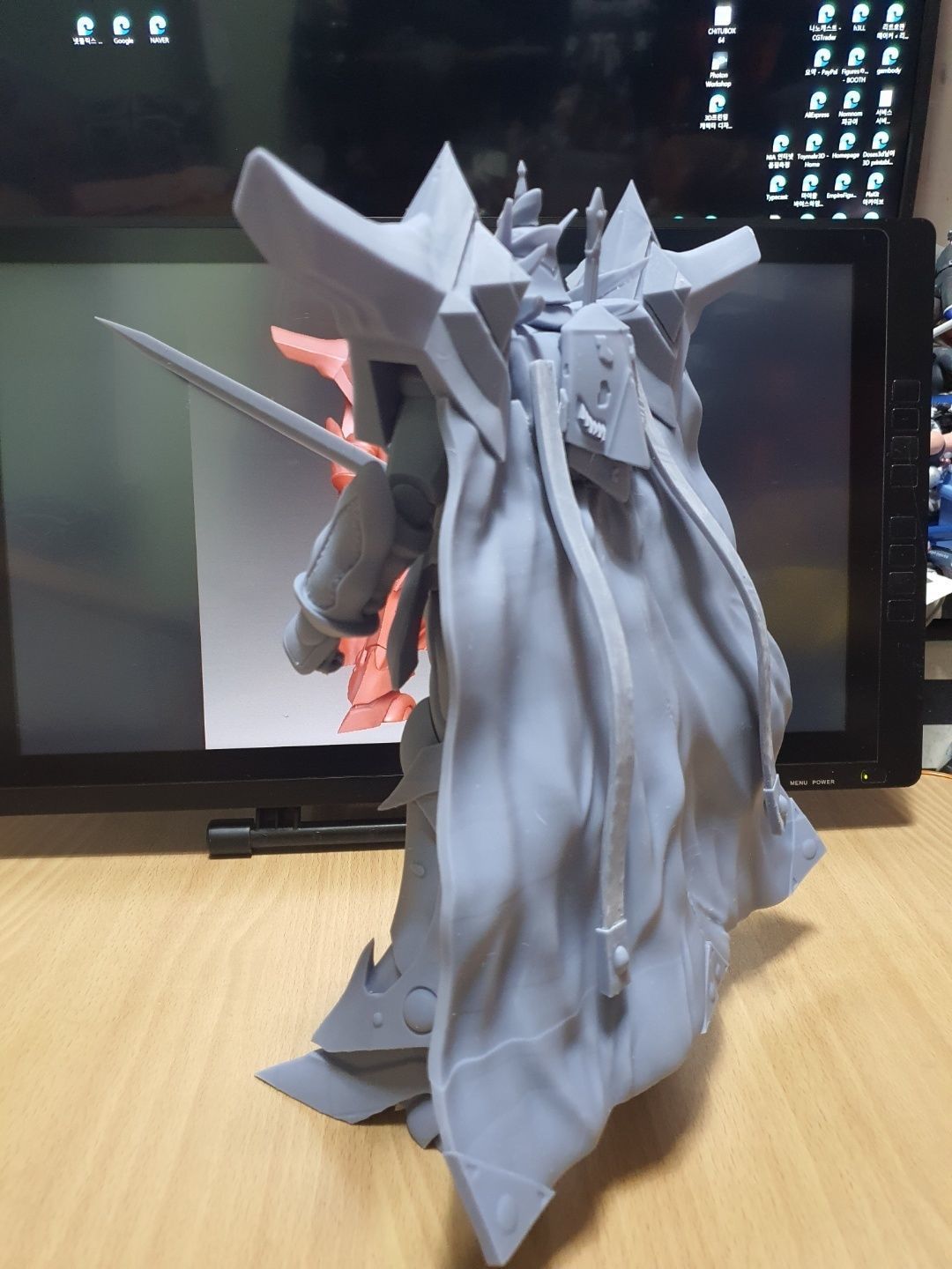 Escaflowne knight in cape 3D print model_21