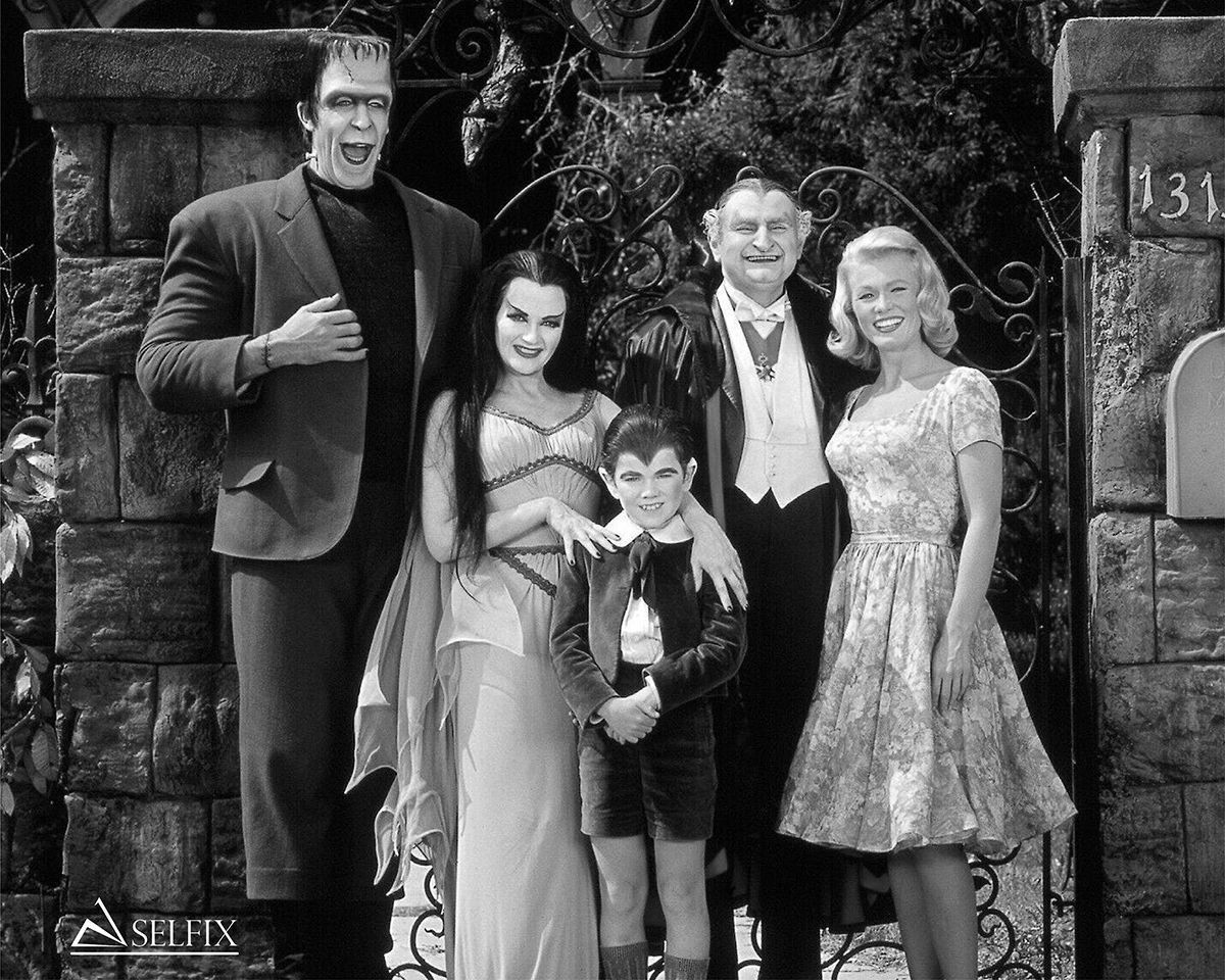 The munsters family collection _7