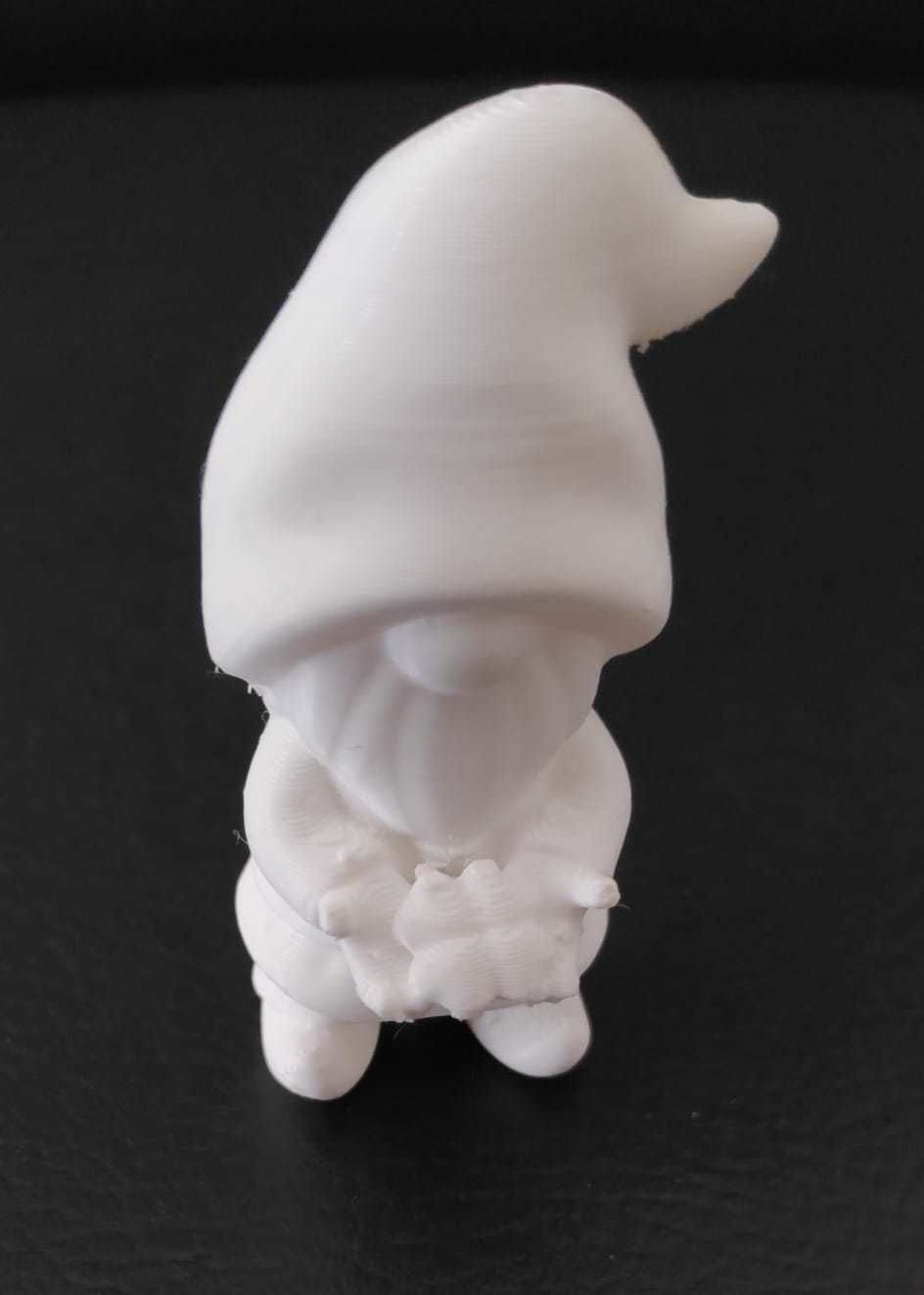 Gnome Giving Clover 3D print model_12