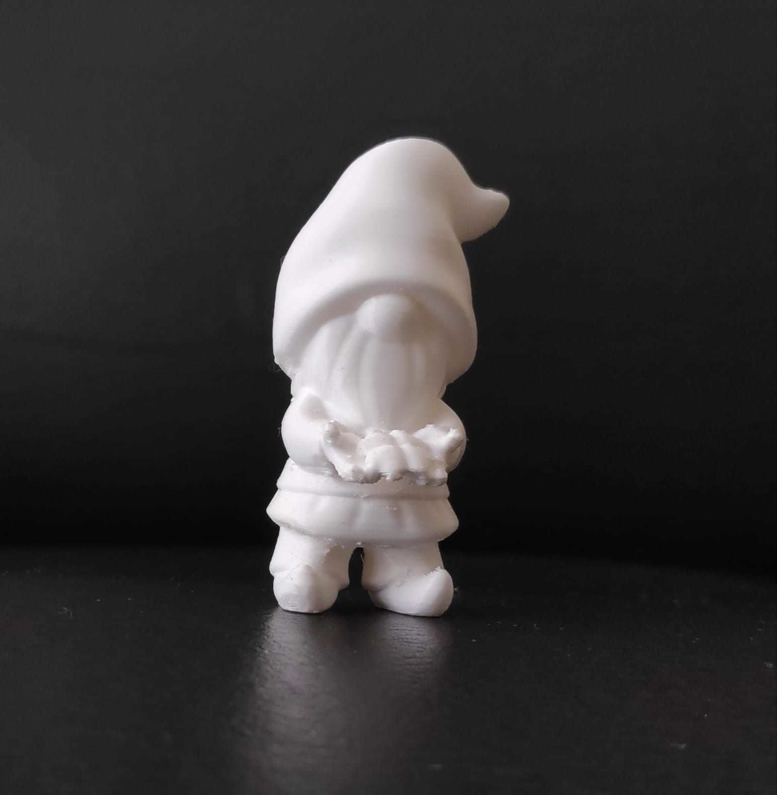 Gnome Giving Clover 3D print model_10