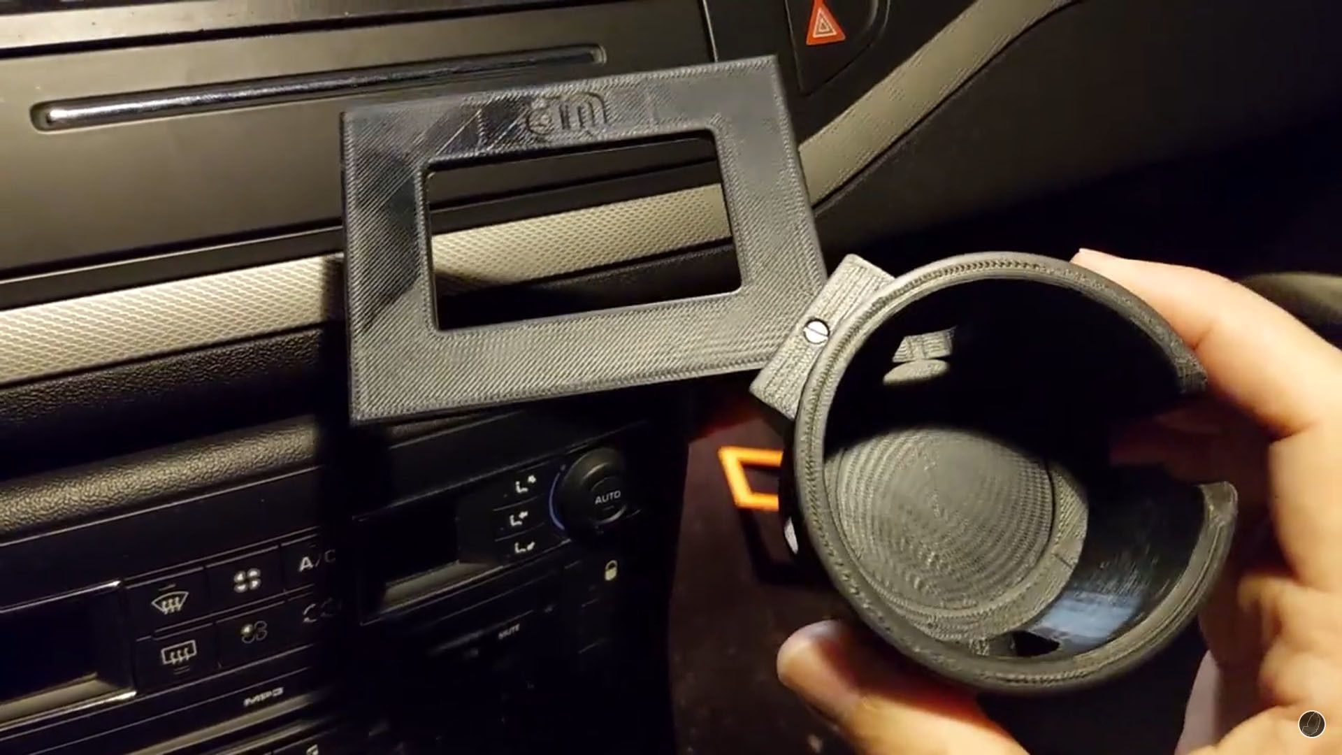 Dash-mounted Cupholder for Citroen C5 2008-2017 LHD and RHD 3D print model_9