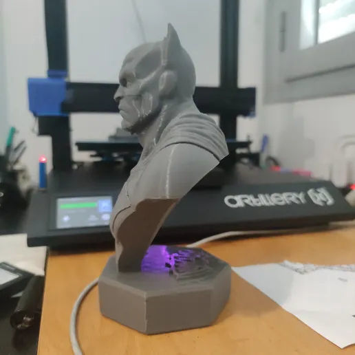Bust of Batman  Free 3D print model_9