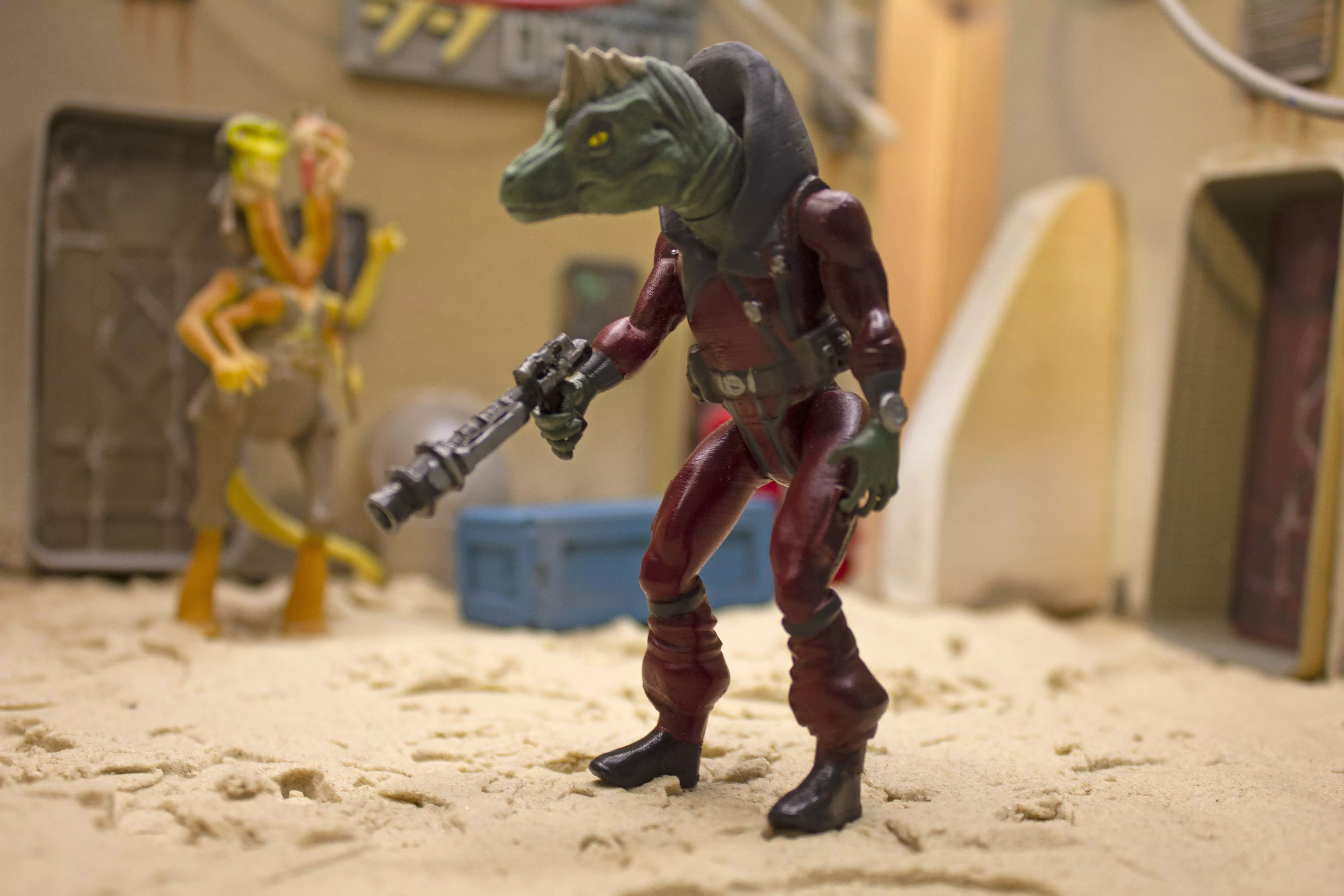 Jointed dinosaur bounty hunter -obiwan kenobi 3D print model_0