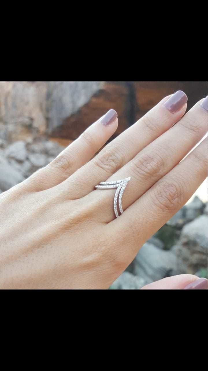 V Ring rose gold with diamonds 3D print model_5