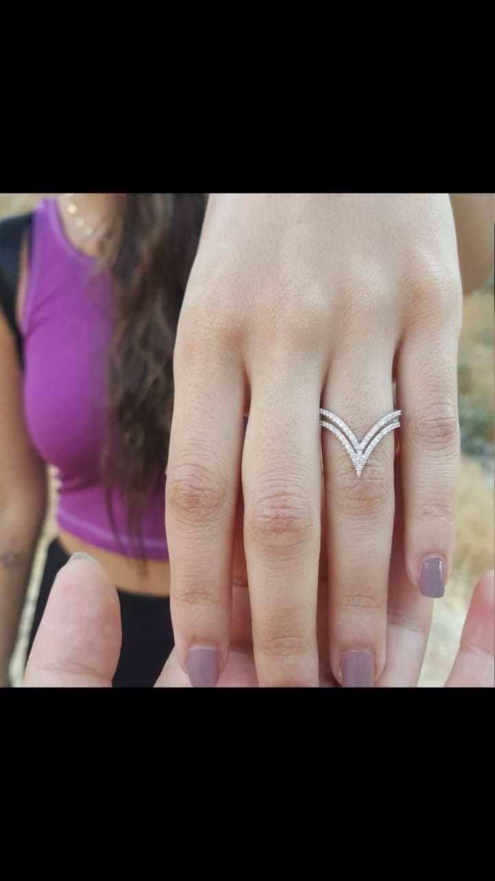 V Ring rose gold with diamonds 3D print model_4