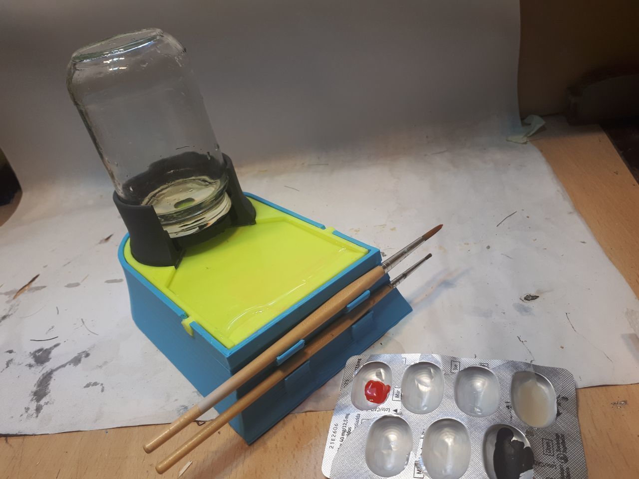 Cubeta de agua recargable - Refillable water bucket 3D print model_3