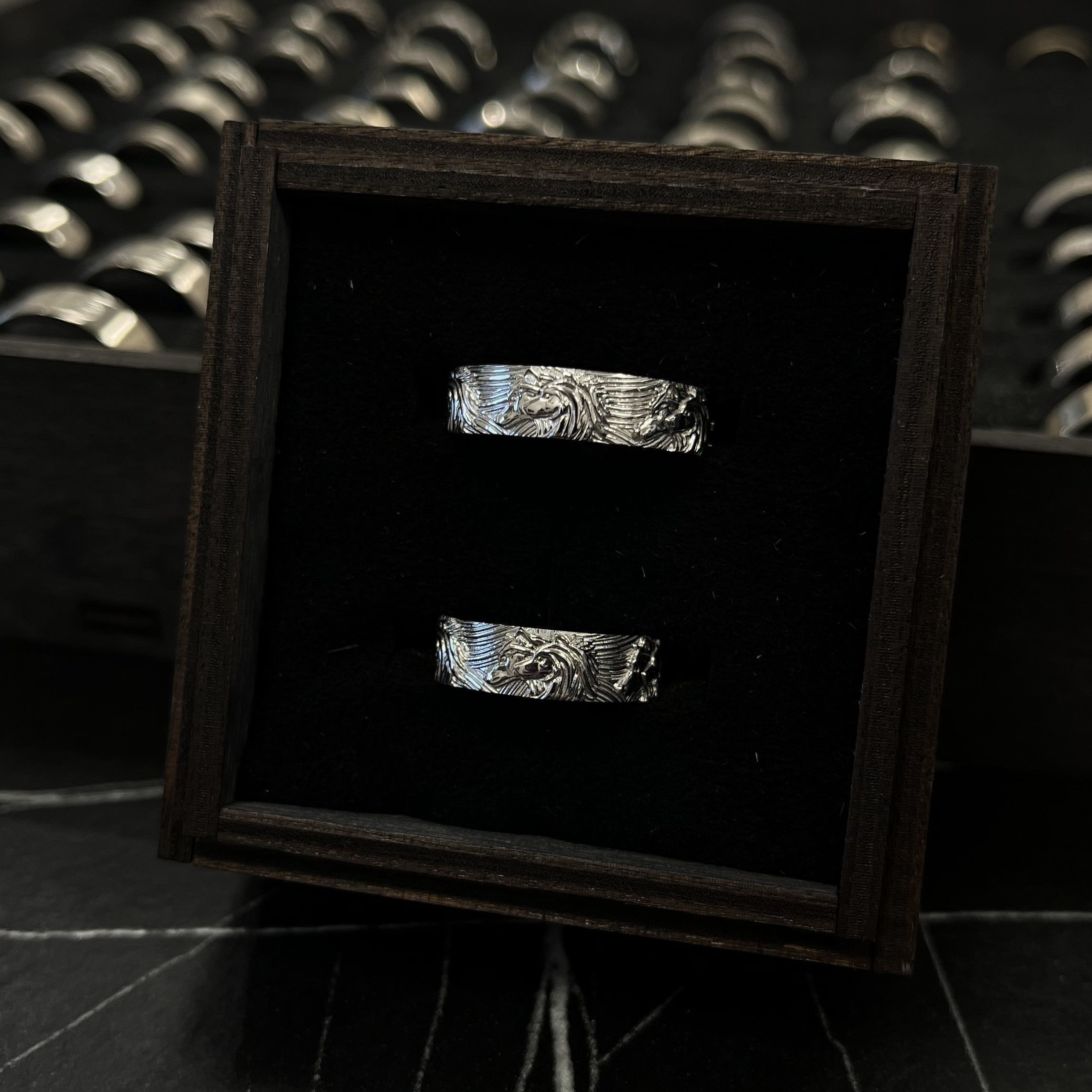 Wedding rings wolves 3D print model_1