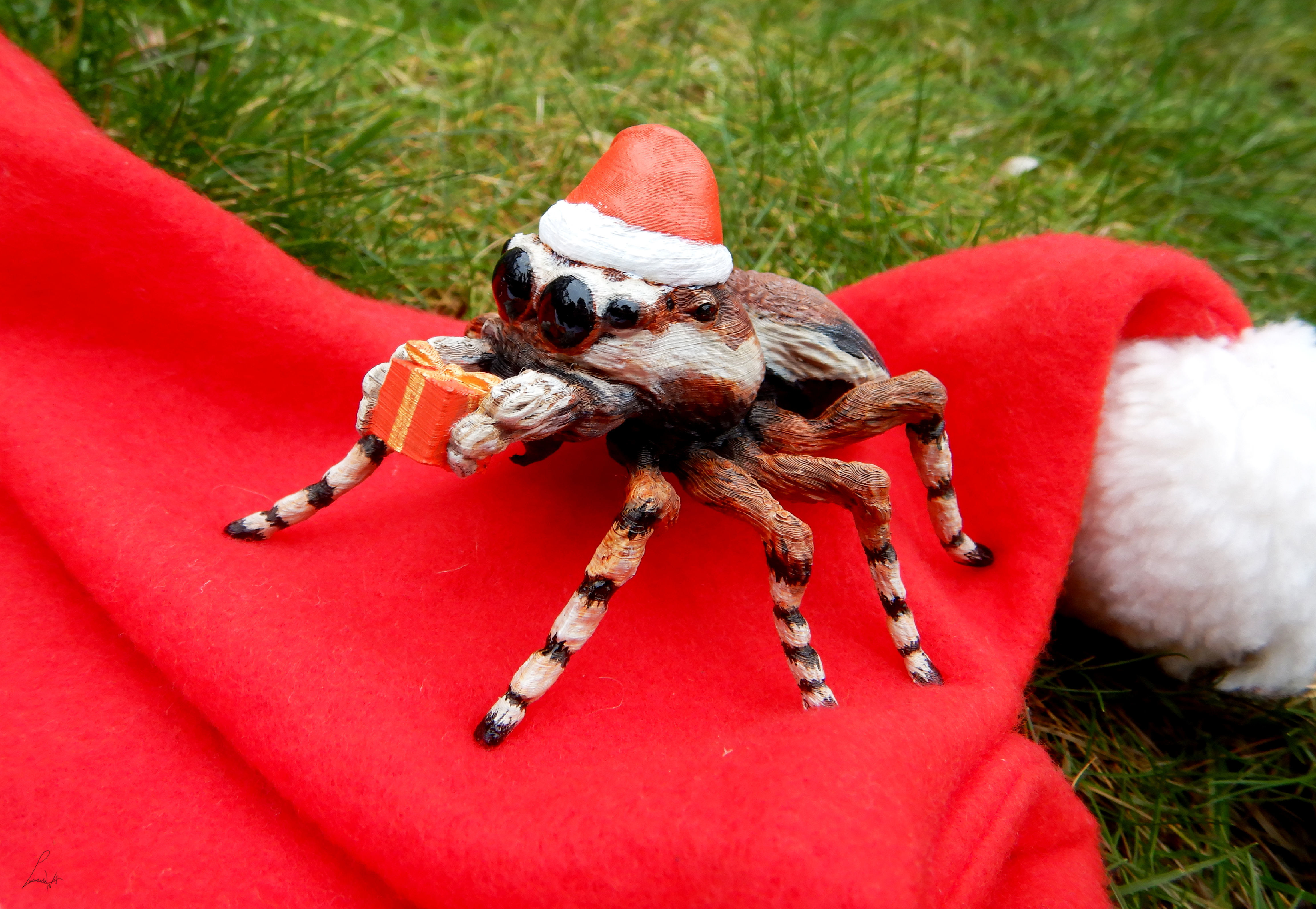 Giant Jumping Spider Santa 3D print model_5