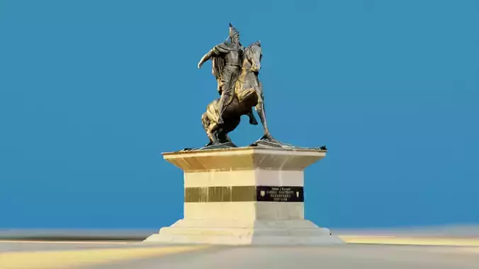 Bust of Skanderbeg in Nena Tereza Square