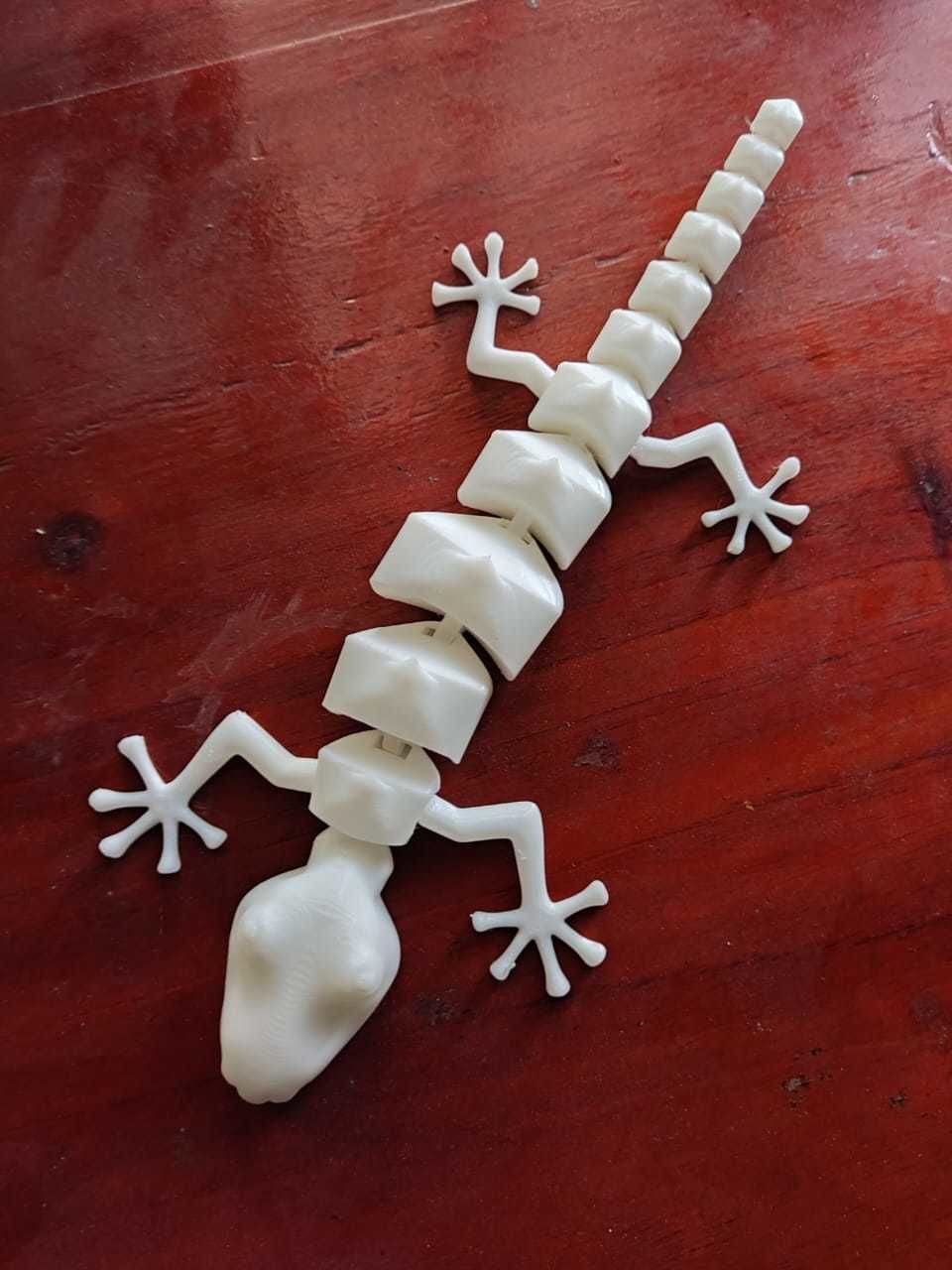 Arculated lizzard desktop fidget pet for 3D print 3D print model_3