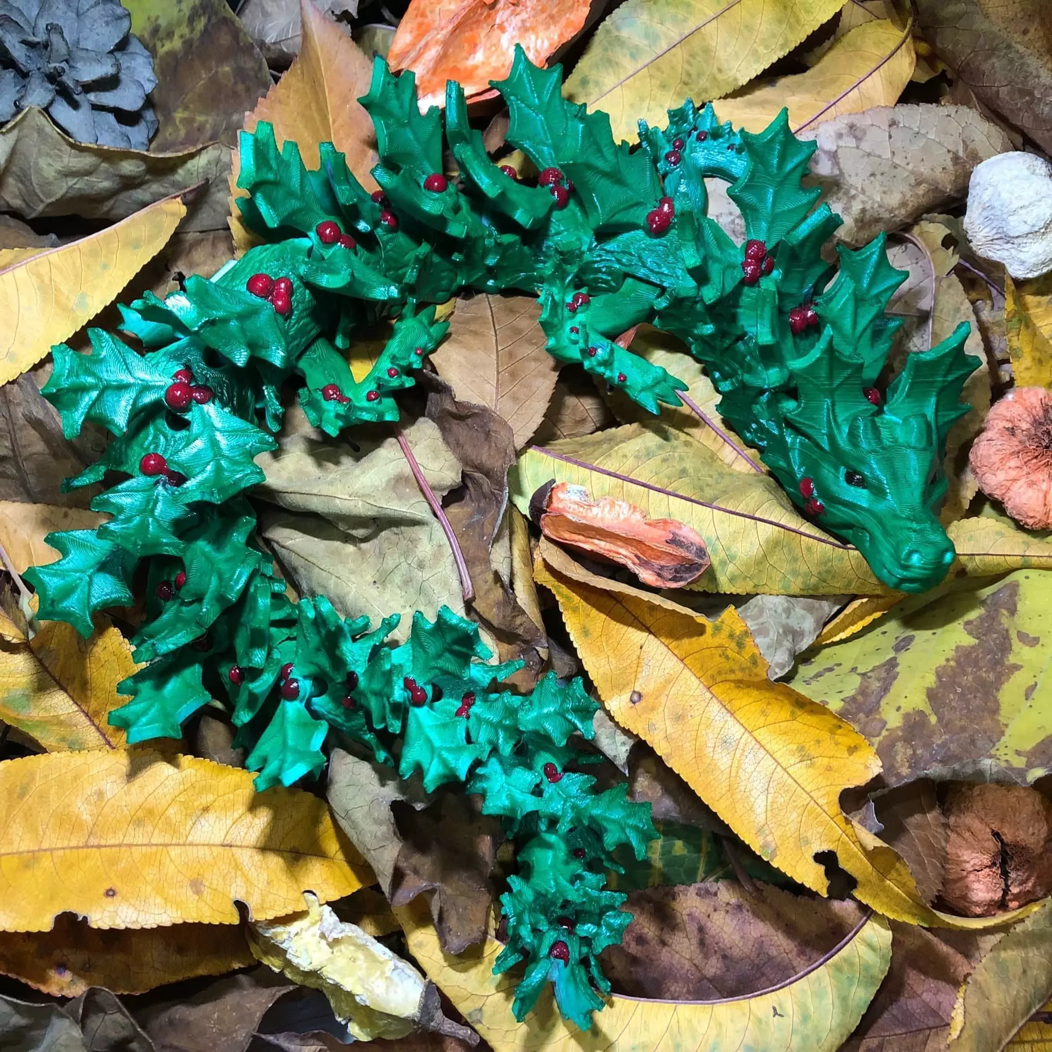 Holly Wreath Dragon 3D print model_0
