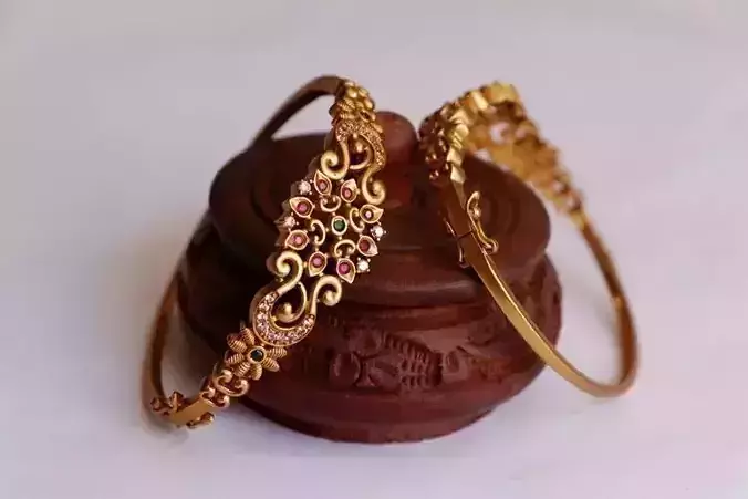 gold bangle jewelry for woman