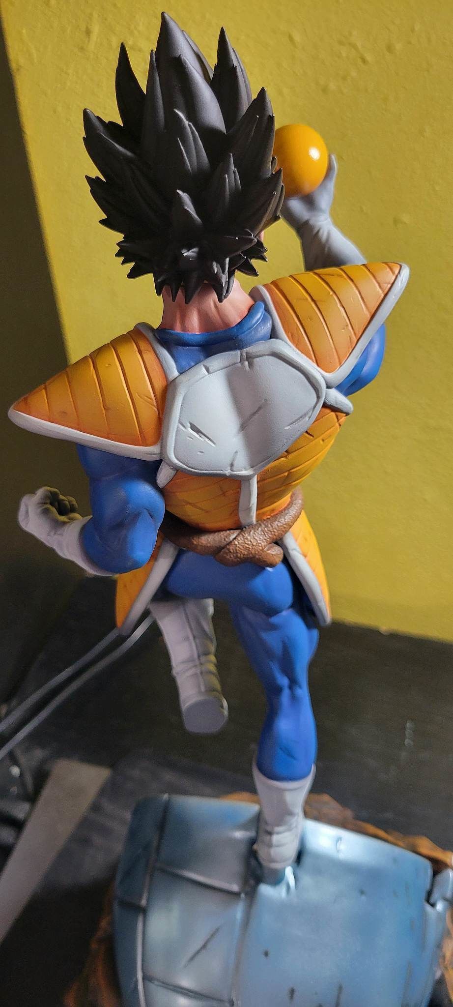 VEGETA REAL  ON CAPSULE  3D print model_4