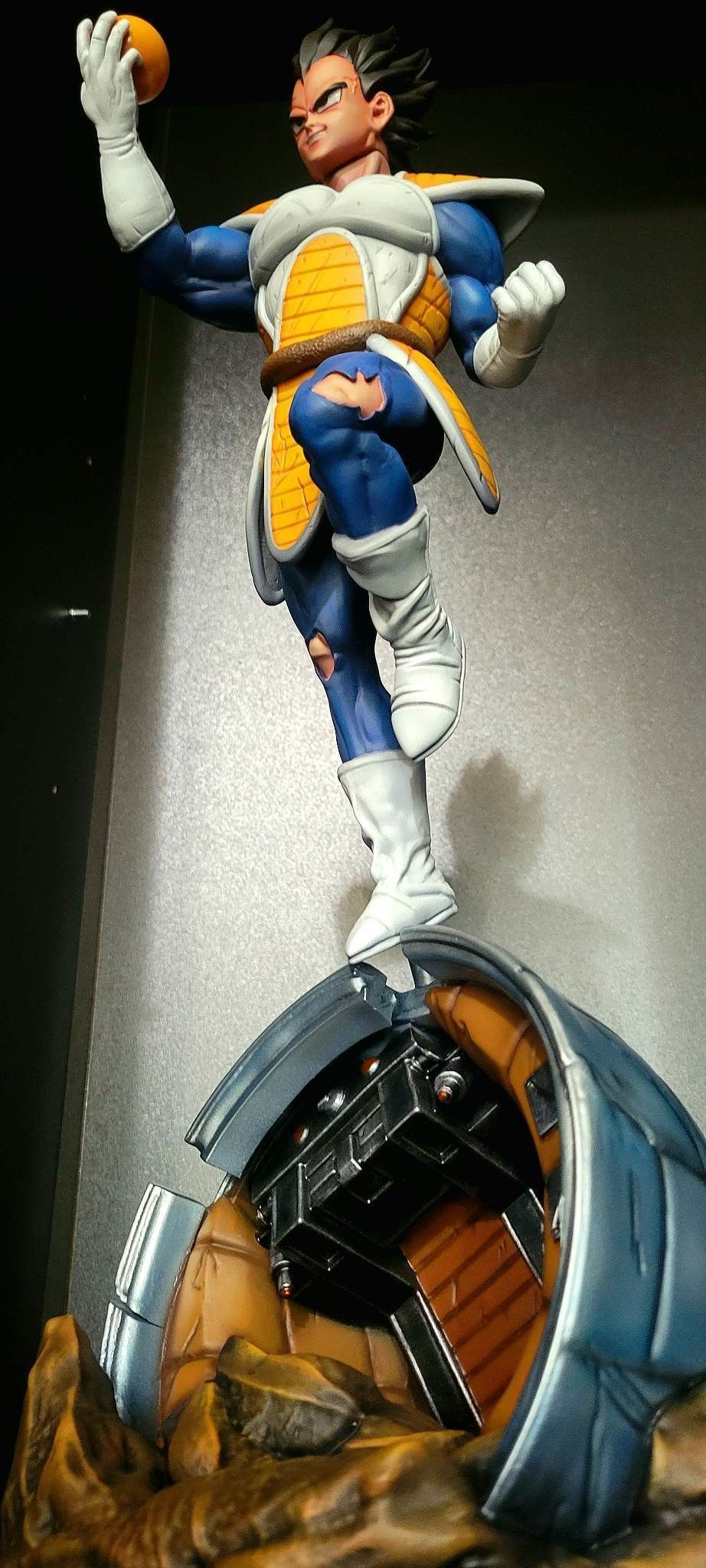 VEGETA REAL  ON CAPSULE  3D print model_6