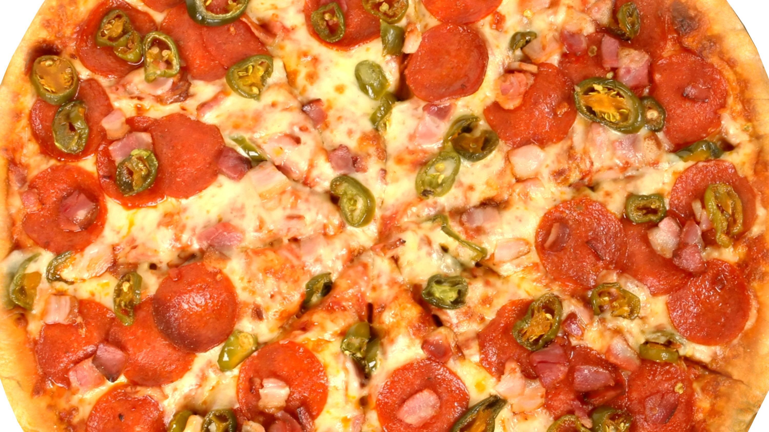 PIZZA 3D MODEL pepperoni on plate 3D model_4