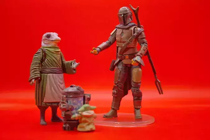 Articulated Lady frog Mandalorian 