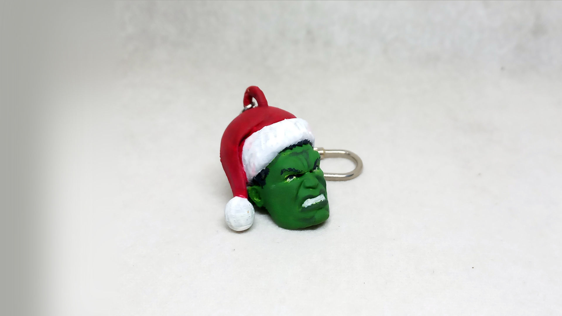santa Hulk keychain  3D print model_5