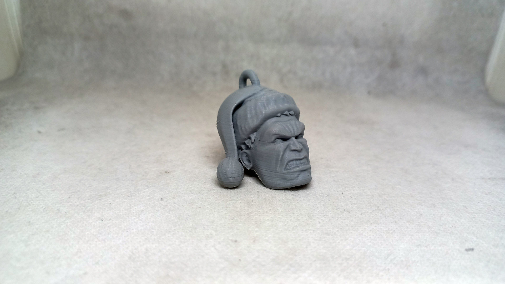 santa Hulk keychain  3D print model_12