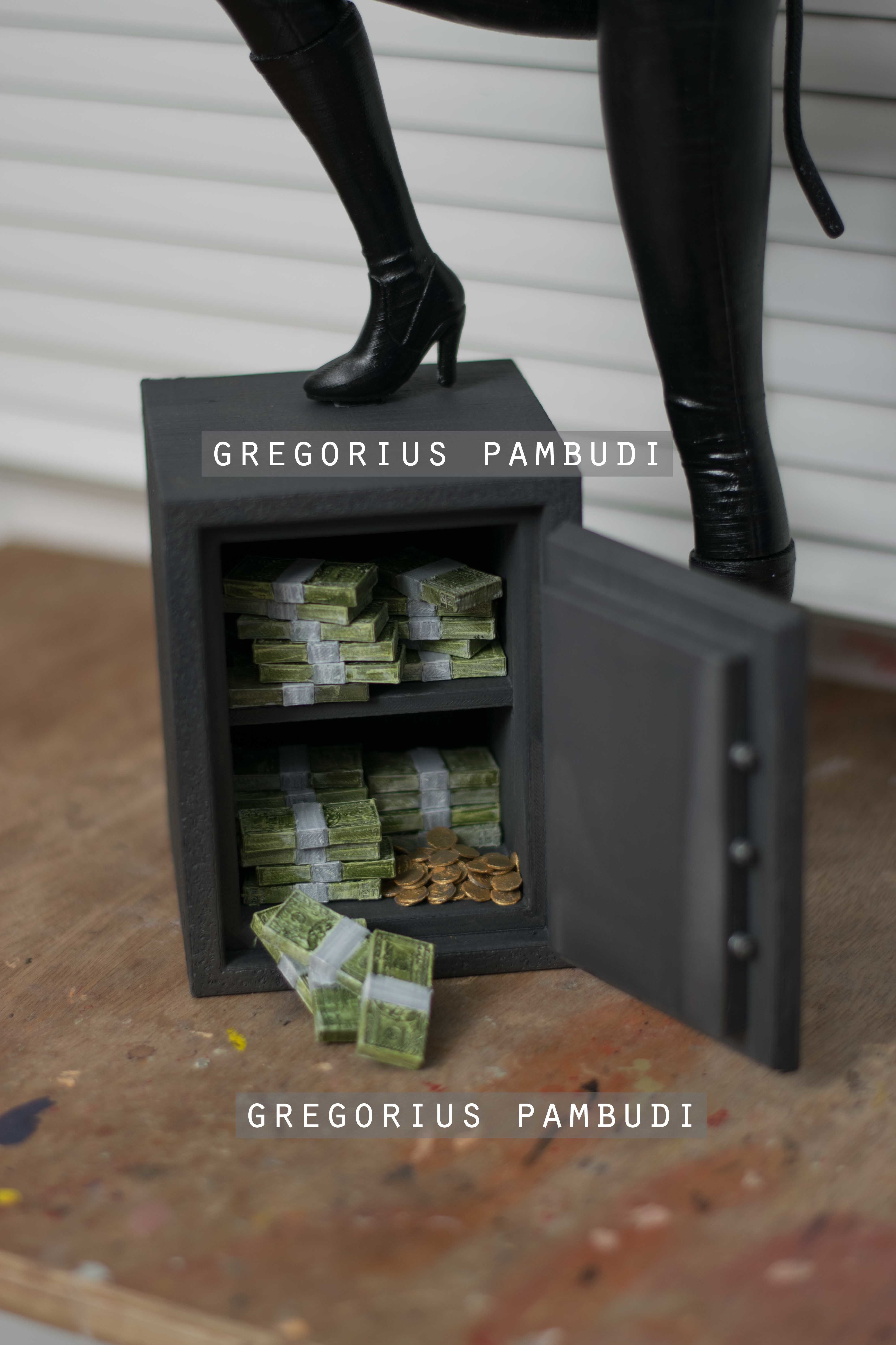 Catwoman Fan Art Statue 3d Printable 3D print model_7