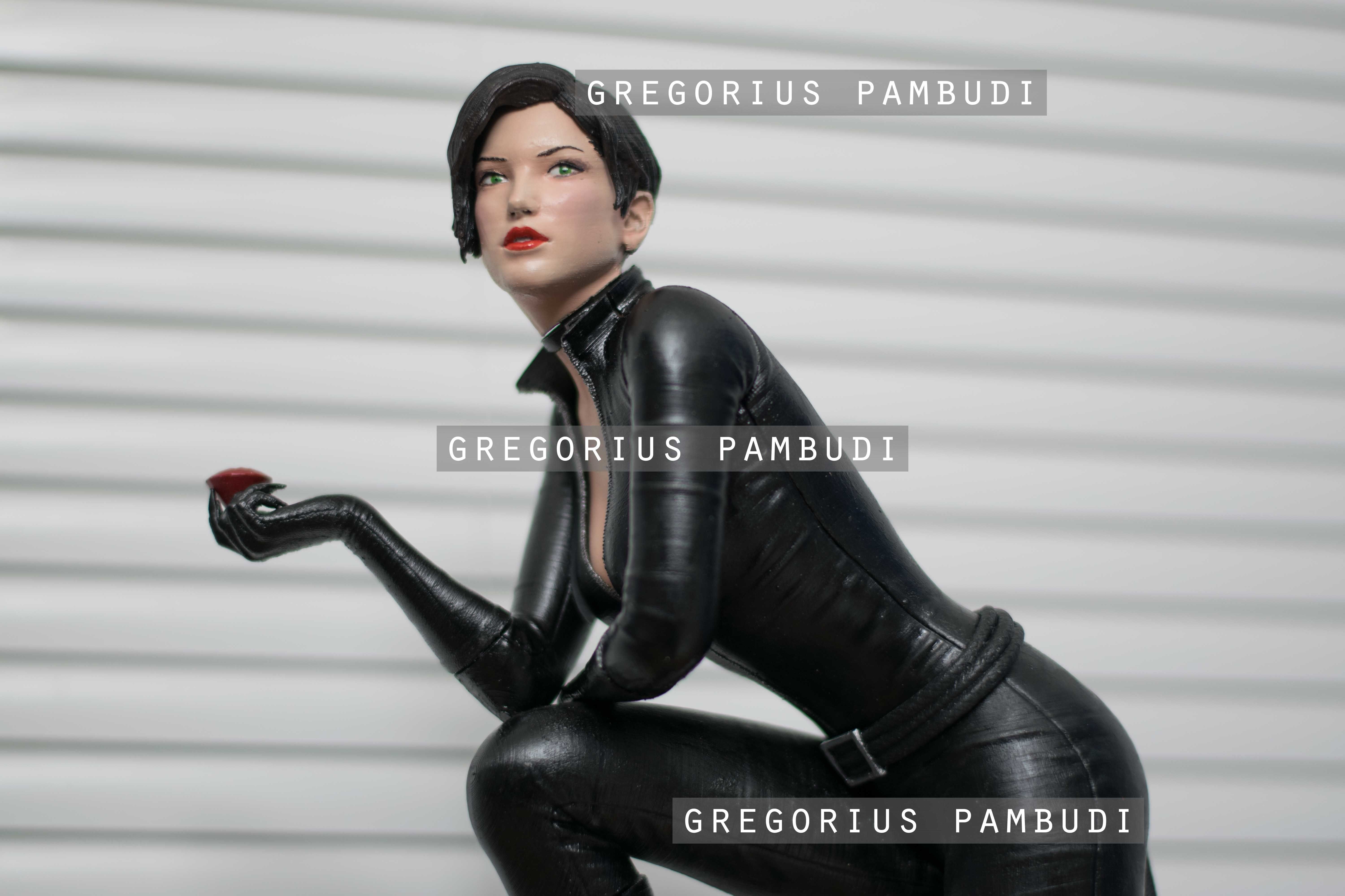 Catwoman Fan Art Statue 3d Printable 3D print model_12