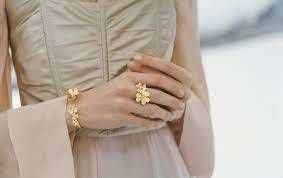 YD236 gold flower ring with diamonds 3D print model_13