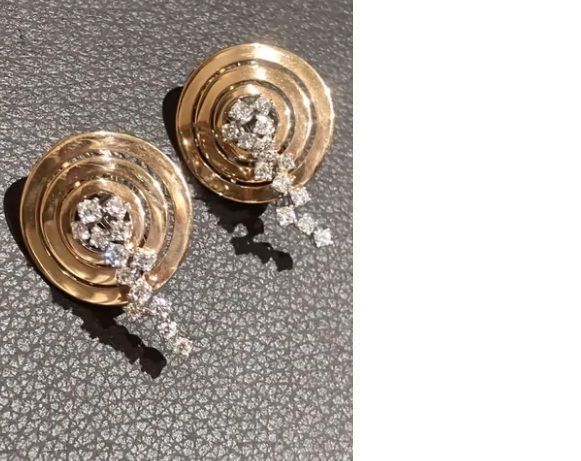 YD247 pair of gold and silver earrings 3D print model_13