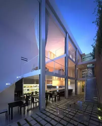 Modern Spacious House With Big Windows