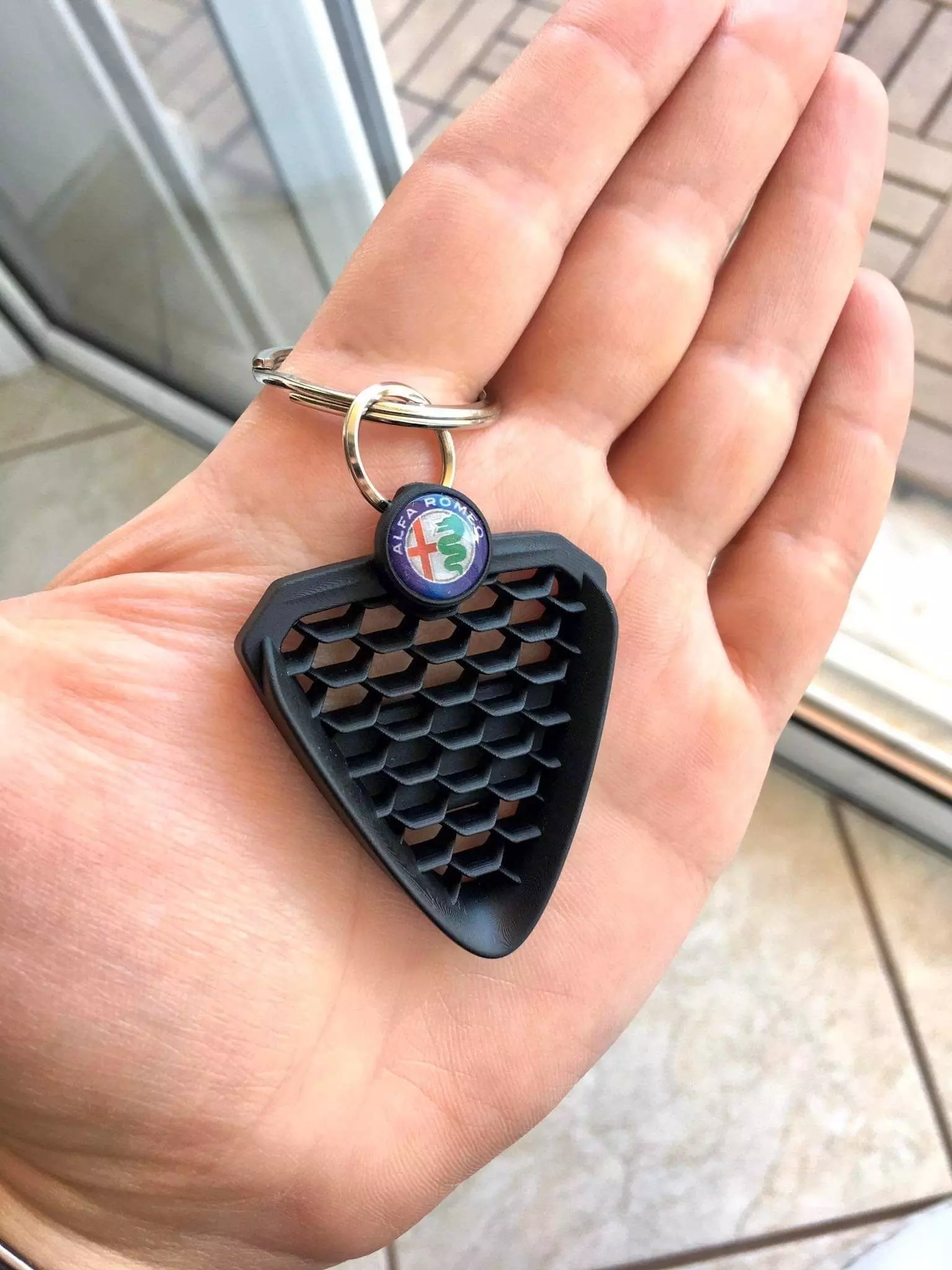 Alfa Romeo Giulietta Front Grill Keychain 3D print model