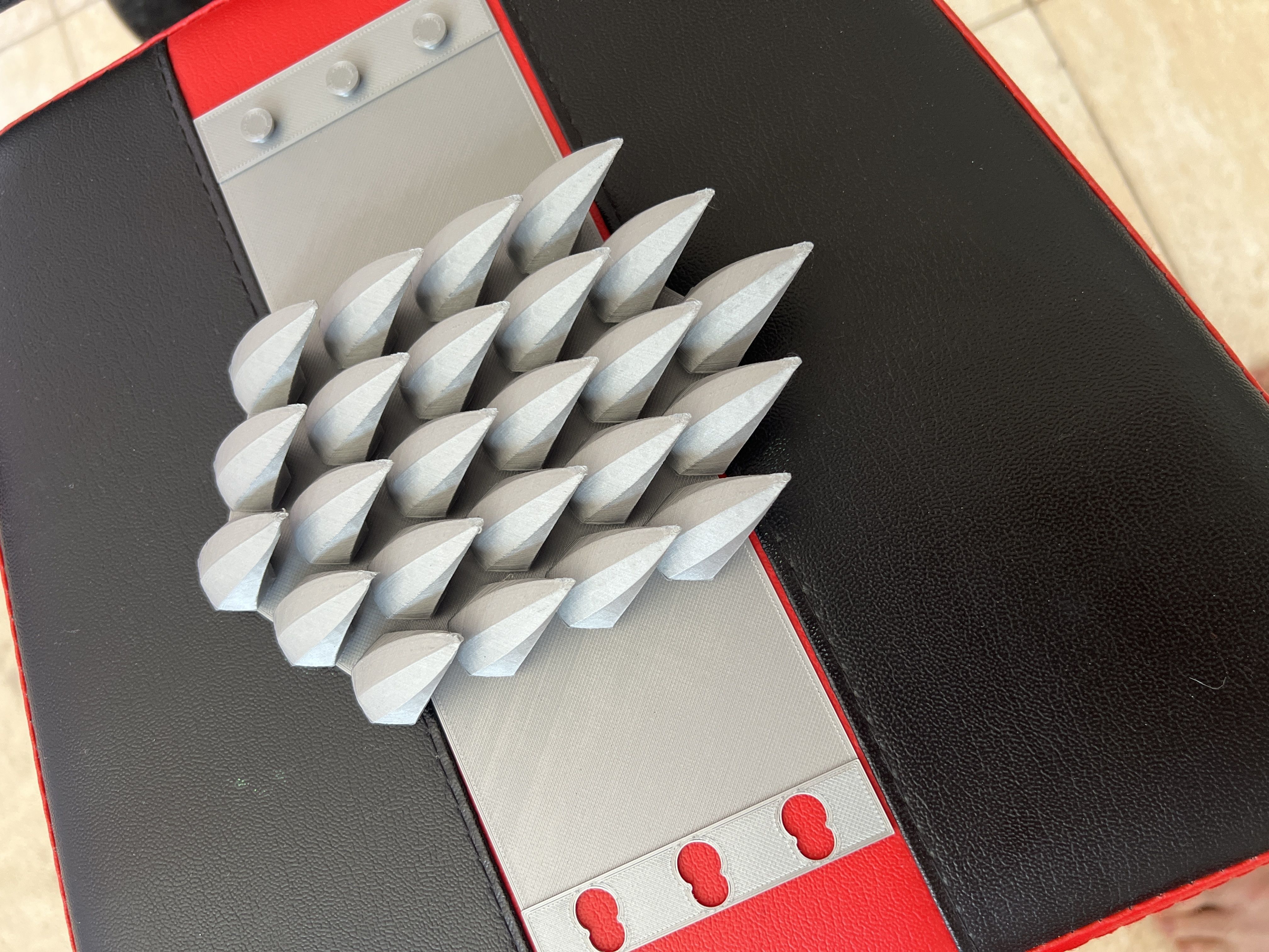 Flexible Spiked Bracer 3D print model_3