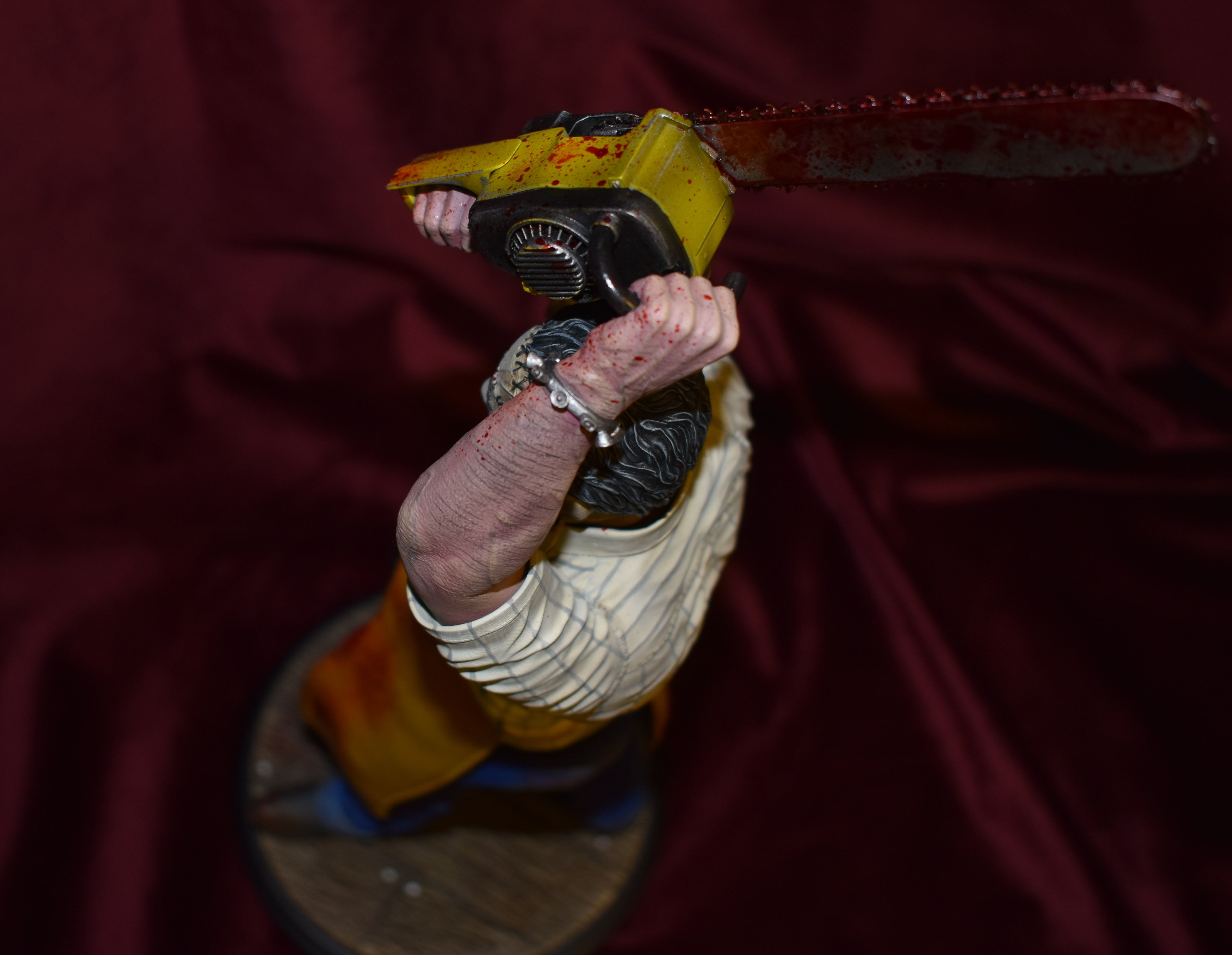 Leatherface statue  3D print model_15