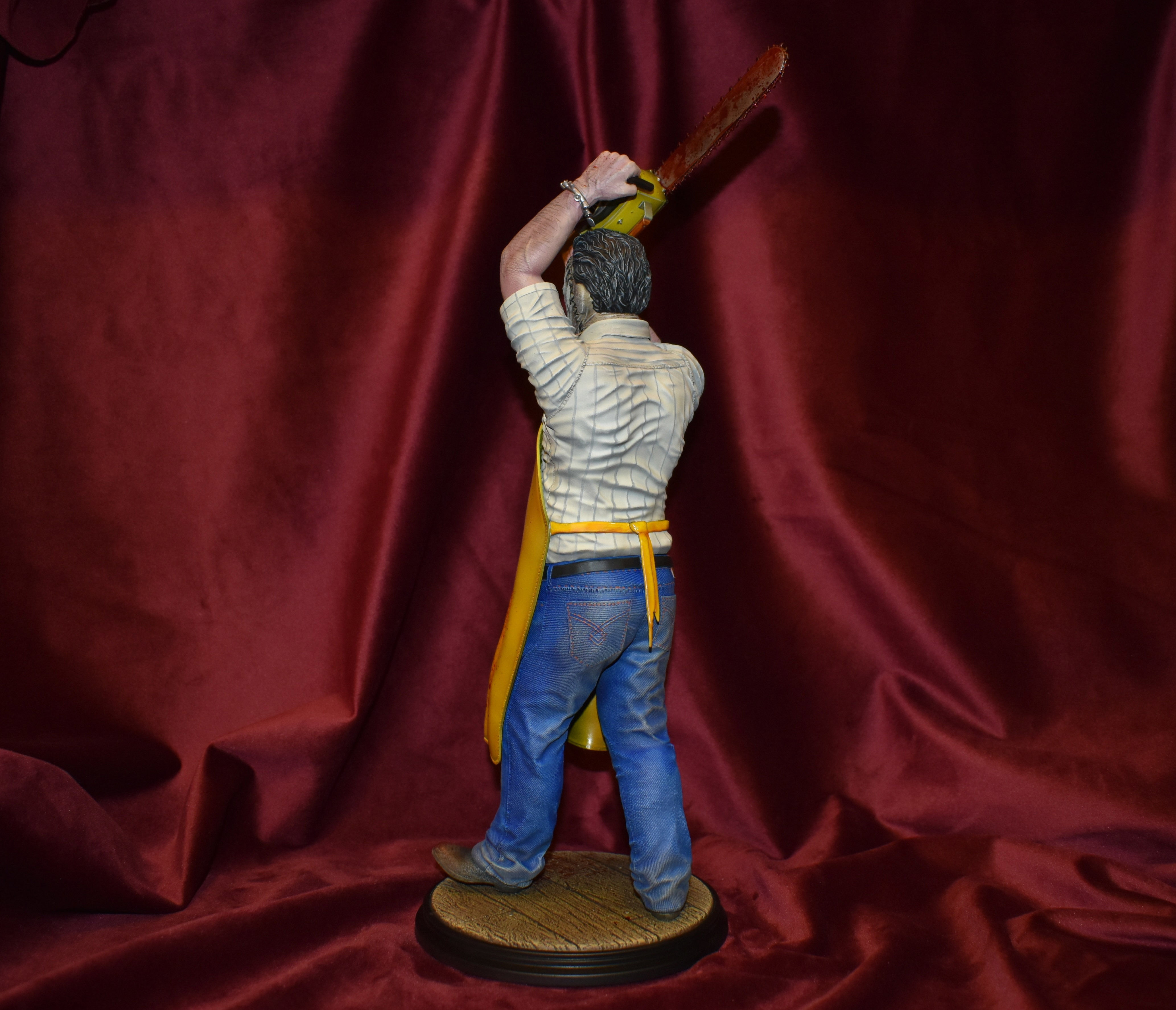 Leatherface statue  3D print model_13