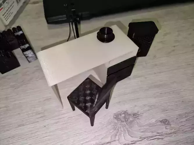 Computer table