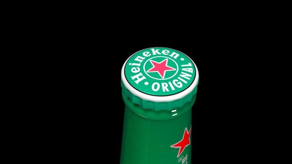 heineken beer bottle and glass Low-poly 3D model_10