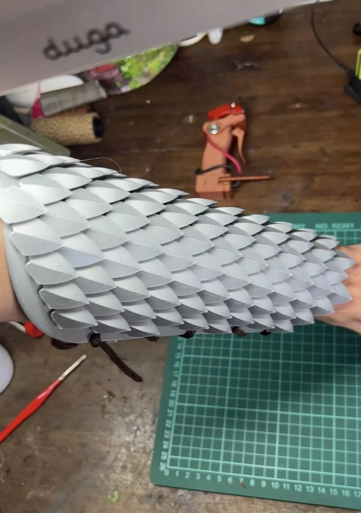 Flexible Scalemail Bracer 3D print model_0