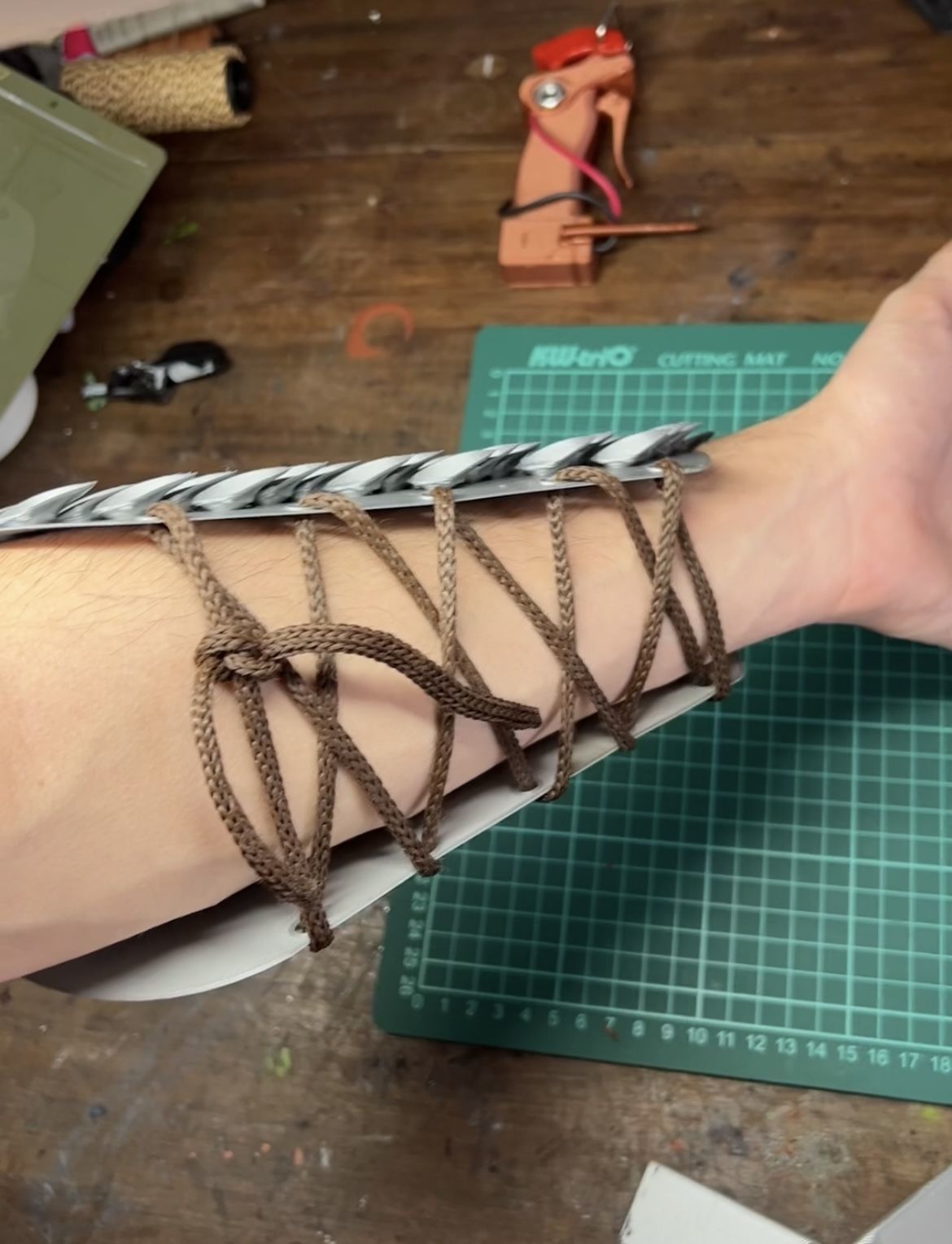 Flexible Scalemail Bracer 3D print model_2