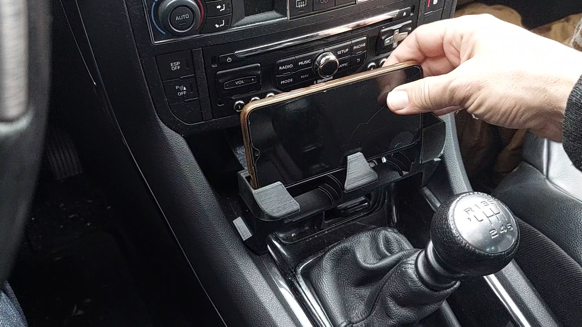 Double Cupholder-Phoneholder for Citroen C5 X7 3D print model_3